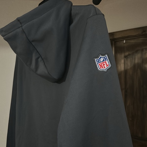 Clevland Browns Nike NFL issue hoodie size large - Picture 3 of 4